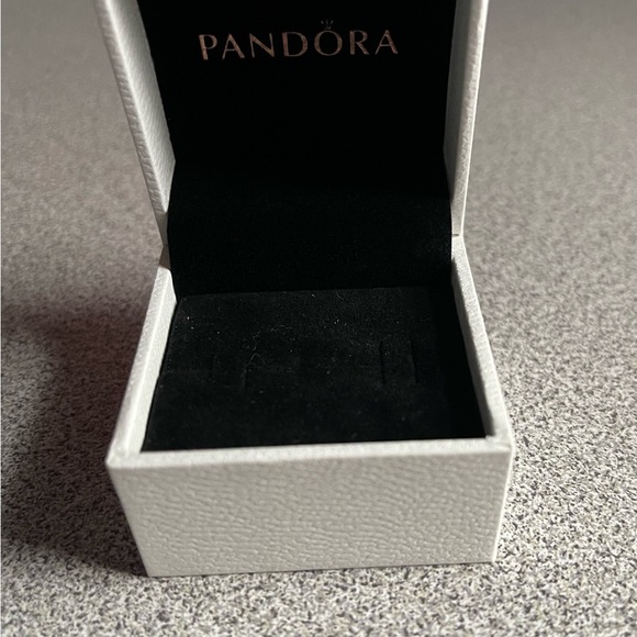Pandora White Ring Box - Picture 5 of 8